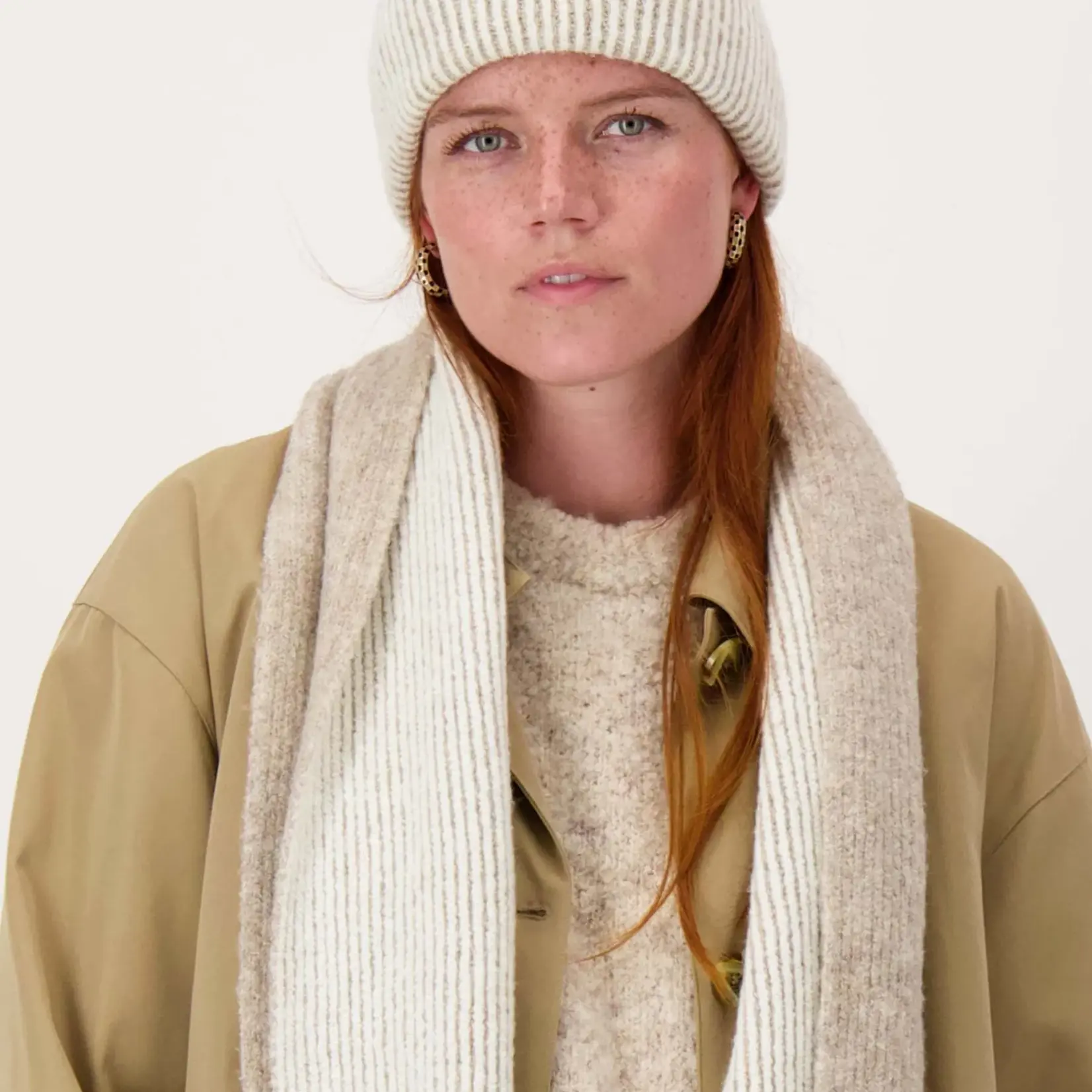 Zusss Muts gebreid met tipping - Acryl/Polyester/Elasthan - Taupe