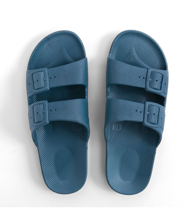 Freedom Moses: Slipper Sea Blue