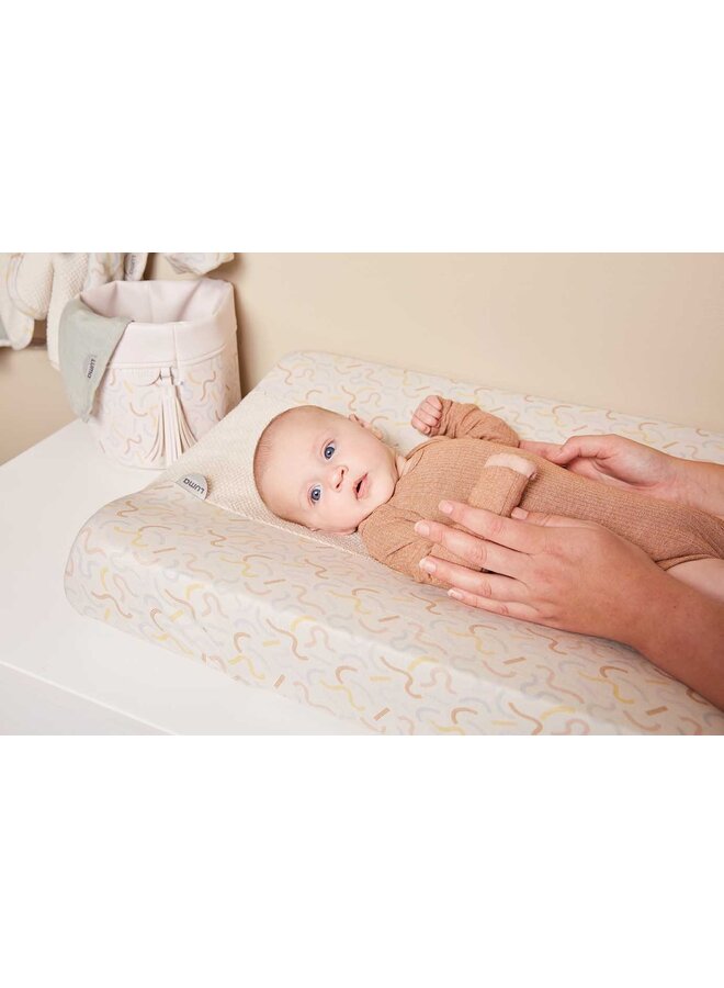 Changing pad cover LUMA Multi Lines