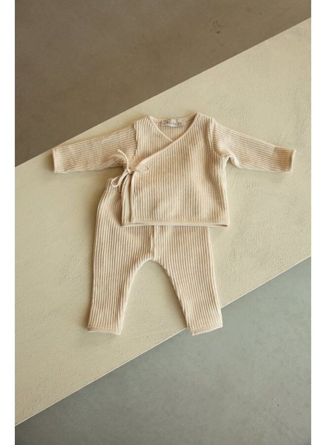 Overslagtruitje + broekje maat 50/56 Soft Sand velvet rib