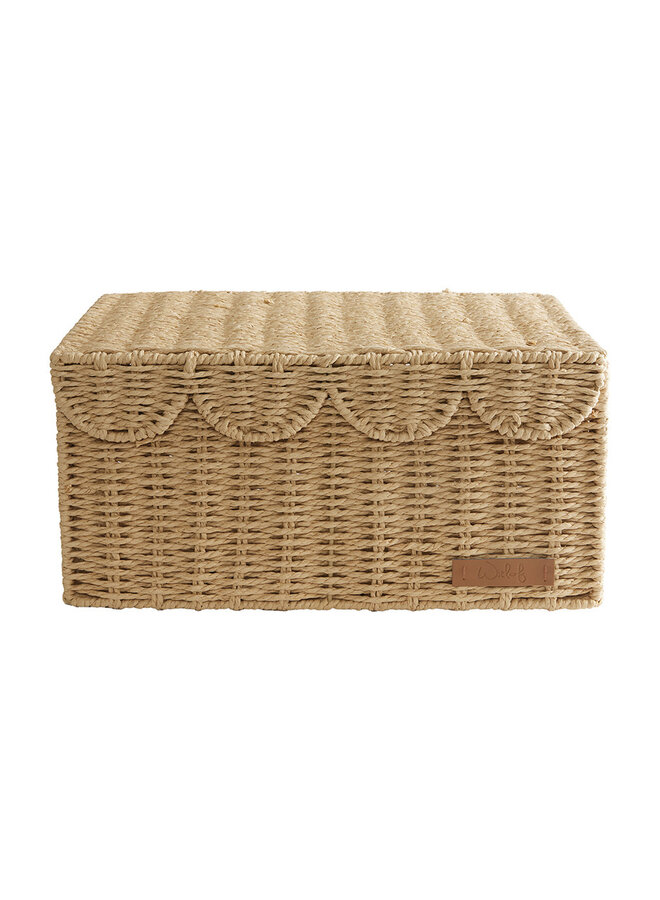 Woven basket with lid