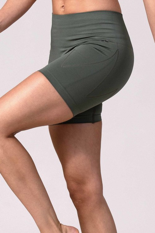 AMARANTE Short AMARANTE Dusty Green