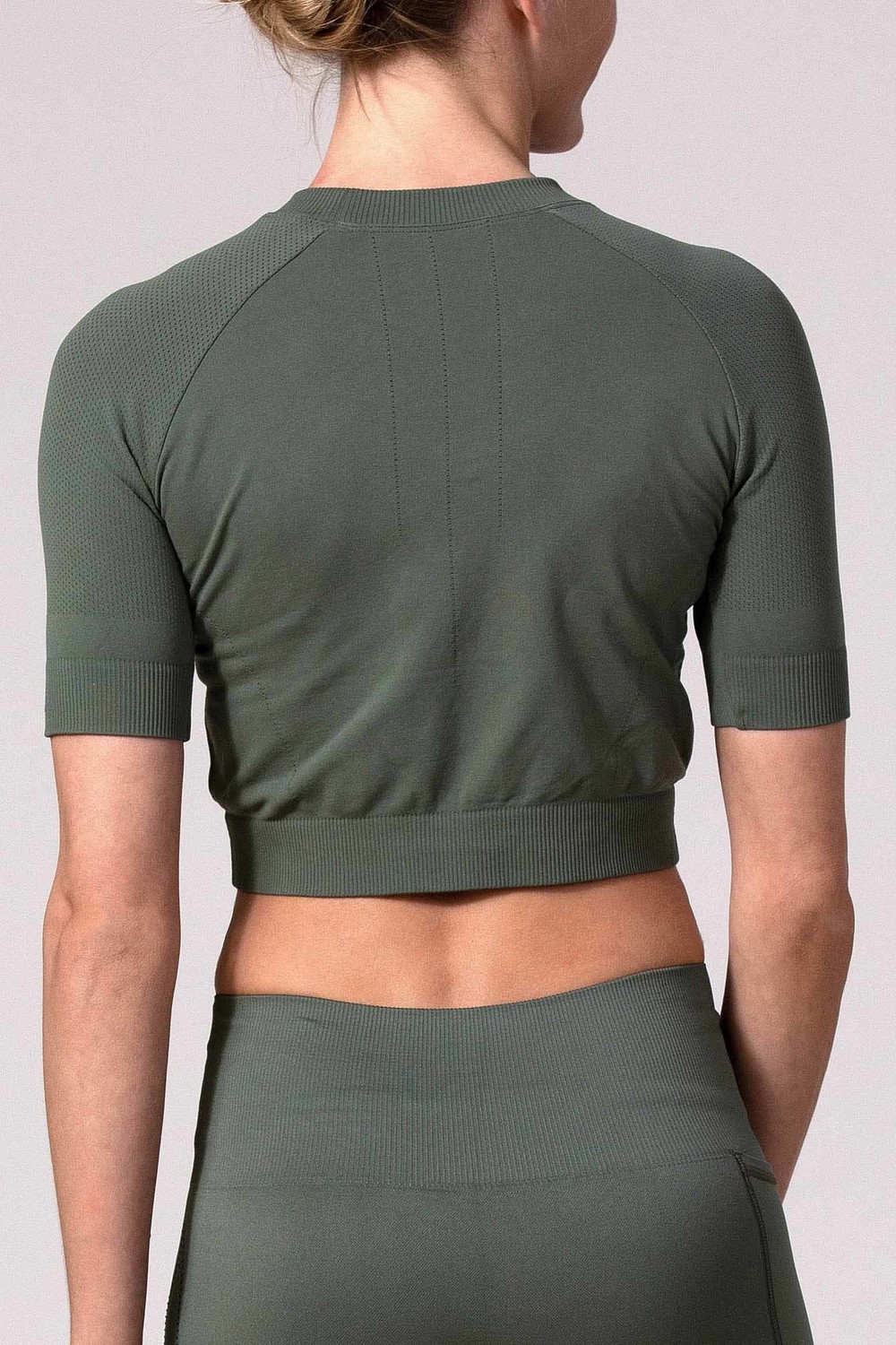 AMARANTE Cropped Tee AMARANTE Dusty Green