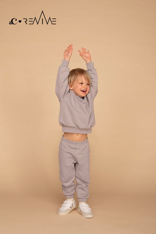 KIDS BASIC Joggingset &C x REVIVE Light Grey &C x REVIVE KIDS BASIC Joggingset &C x REVIVE Light Grey