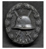 Wounded in combatWW1 badge black