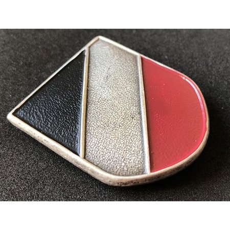 couleurs nationales casque badge métallique