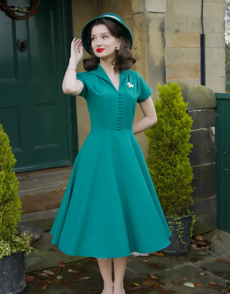 Pretty Retro 1940s Hostess Dress