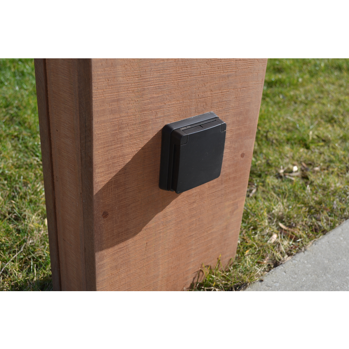 ChargeXpert Azobé Standfuß universal mit 220V Steckdose