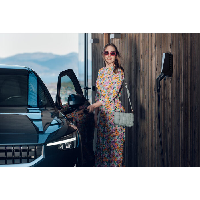 Easee Easee Charge Lite 11 kW + Equalizer  -Typ 2 - Steckdose - Wallbox
