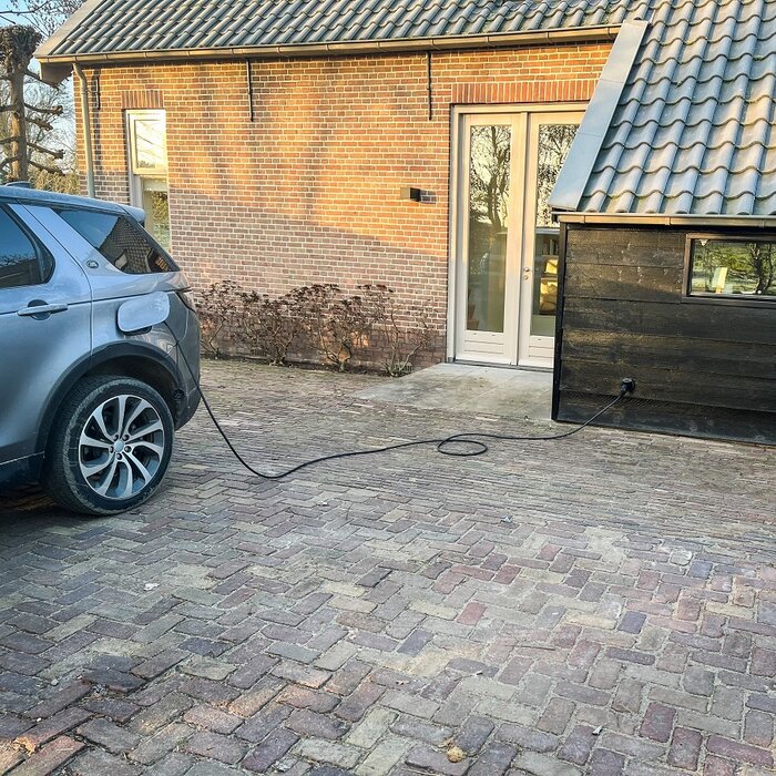 LDY Onzichtbare laadpaal - Auto stopcontact - 22kW - Type 2