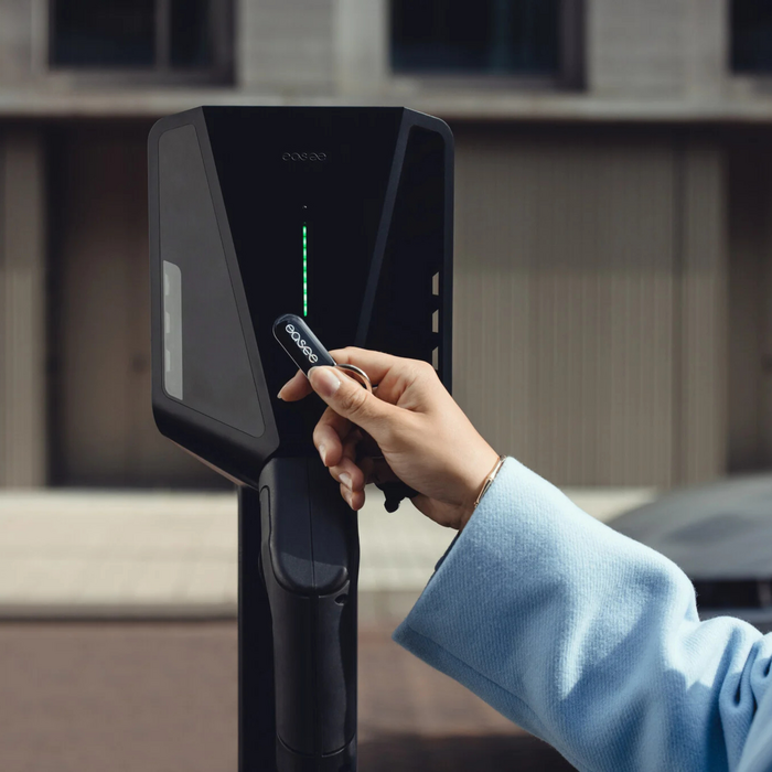 Easee Easee Charge Max 22 kW - Typ 2 - Steckdose - Wallbox