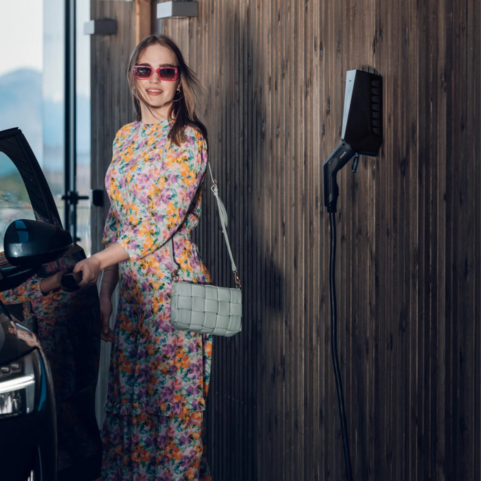Easee Easee Charge Lite 11-kW-Wallbox mit Typ-2-Steckdose