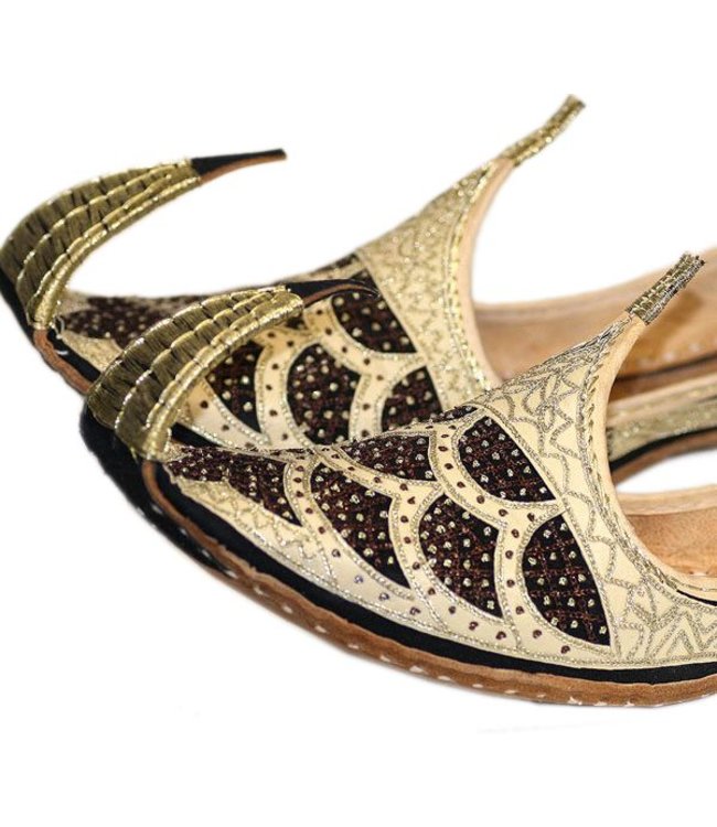 Indian beak shoes - Men Khussa in Gold Black - Oriental-Style Perfume ...