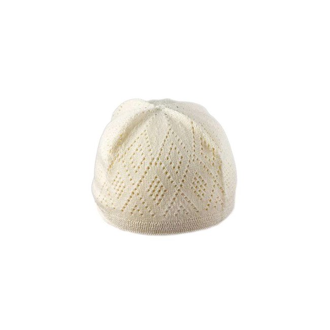 Cream-colored crocheted cap / one size