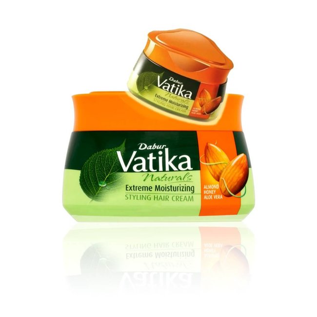 Dabur Vatika Naturals Extreme Moisturizing Styling Haar Creme für mehr Feuchtigkeit (140ml)
