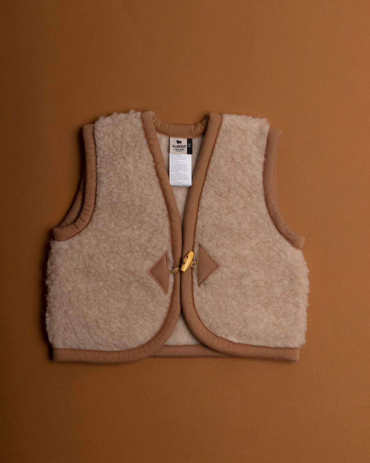 Alwero Alpen Junior vest beige: soft, warm and looking cute! | Ziloen ...