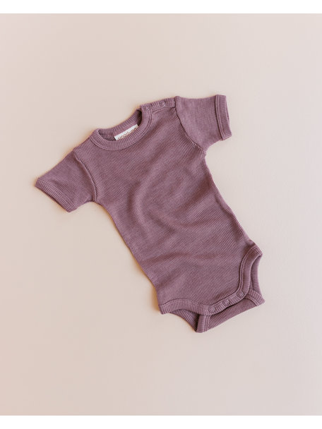 Unaduna Baby body short sleeves tiny rib wool/silk - mauvewood