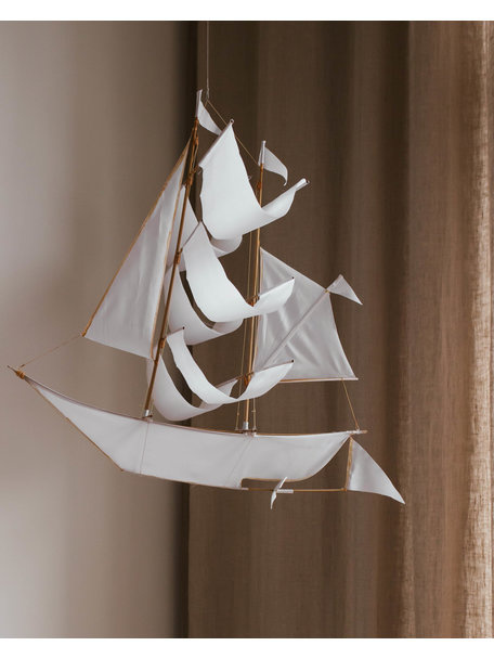 Haptic Lab Sailing ship kite - white