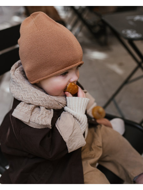 Hvid Efa beanie - terracotta