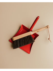 Redecker Children's dustpan and hand brush - red