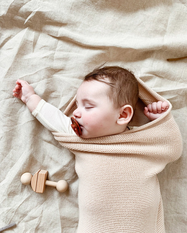 Hvid Baby cocoon merino wool oat warm and cozy! Ziloen Ziloen