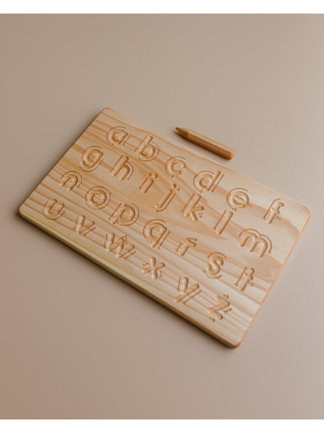 Spelenderwijs leren Wooden alphabet tracing board - lowercase letters