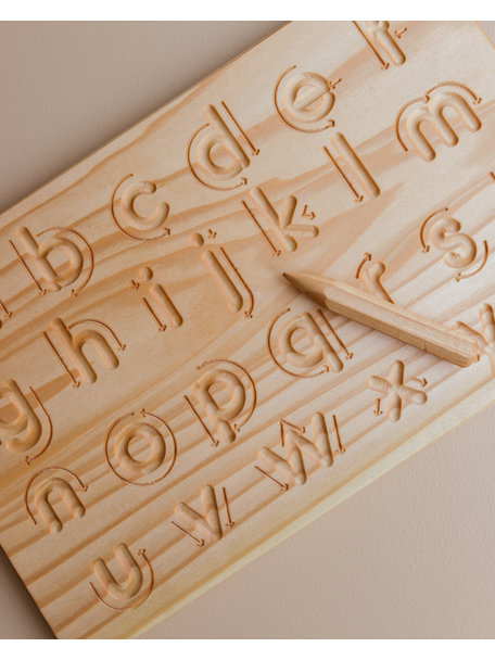 Spelenderwijs leren Wooden alphabet tracing board - lowercase letters