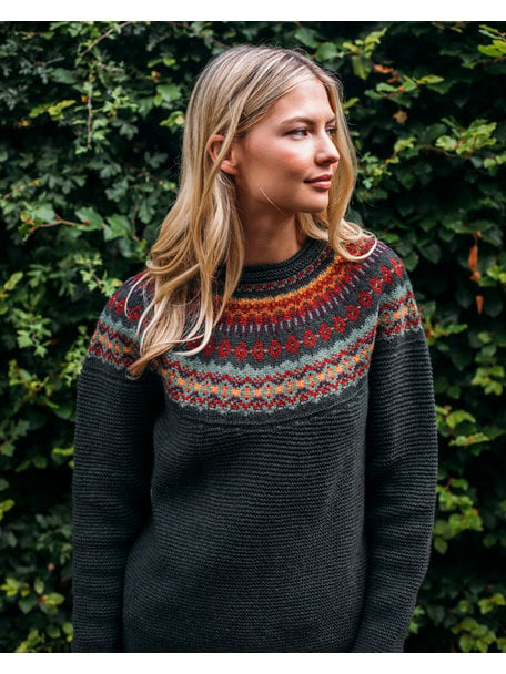 Eribé Unisex merino sweater - maple leaf