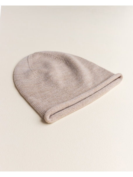 Hvid Efa beanie - sand