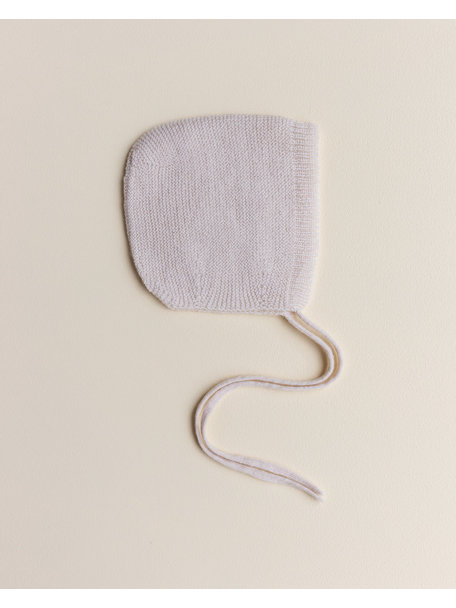 Hvid Newborn bonnet in merino wool - off white