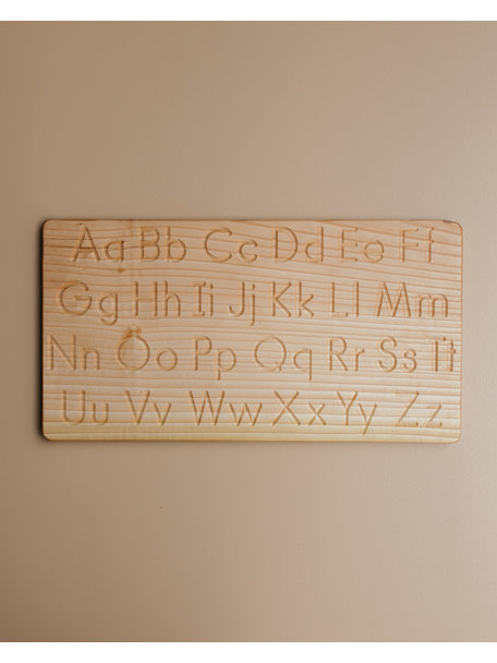 Spelenderwijs leren Wooden alphabet tracing board