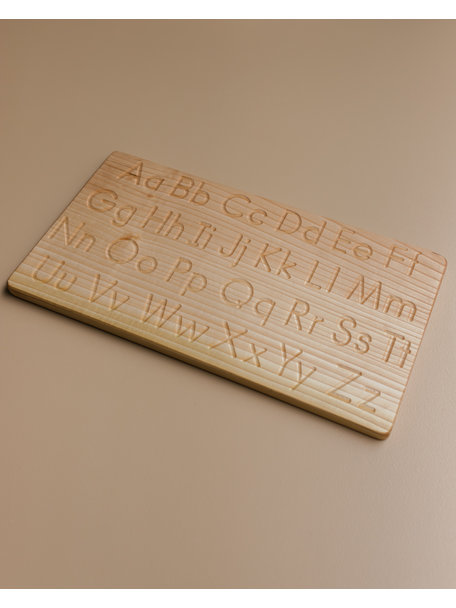 Spelenderwijs leren Wooden alphabet tracing board