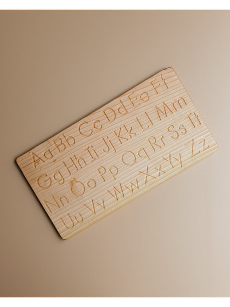 Spelenderwijs leren Wooden alphabet tracing board