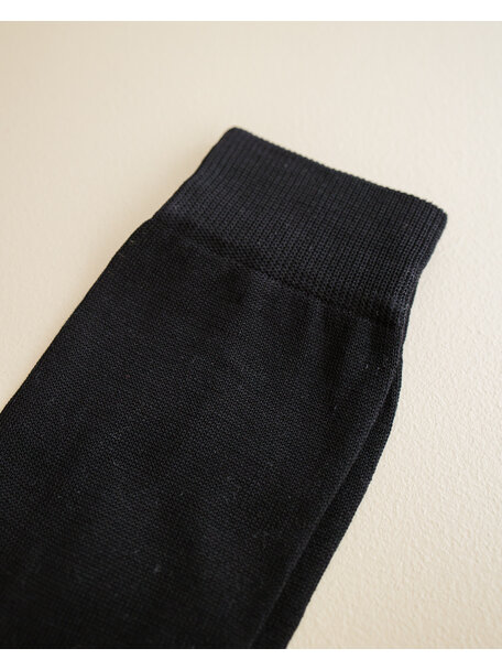 Hirsch Natur Silk socks for adults - black