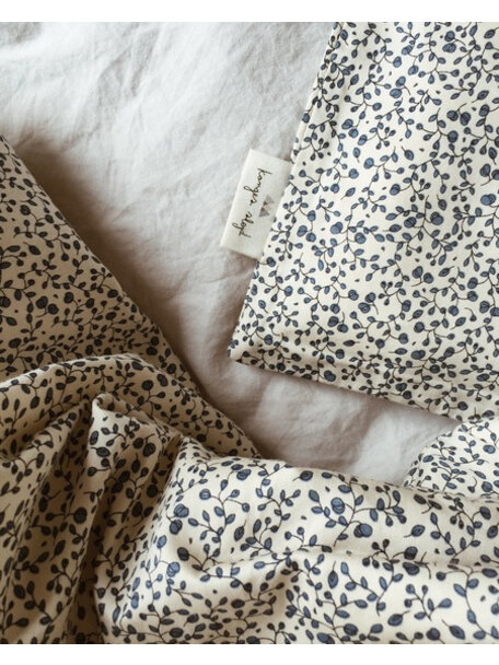 Konges Sløjd Duvet & pillow cover - blue blossom mist