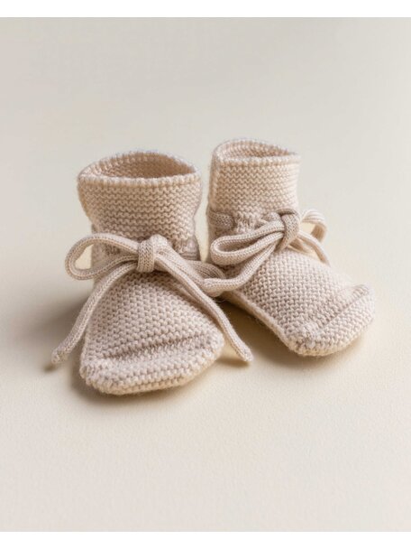 Hvid Fine knitted merino booties - cream