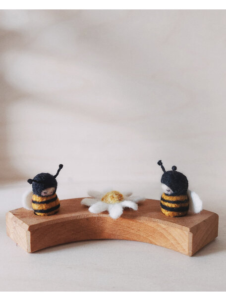 Studio Motane Walnut baby - bee