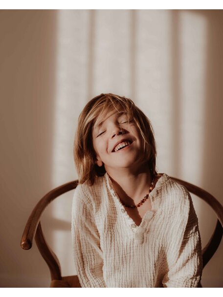 Amber Amber Kids Necklace with Gemstones 38 cm - Agate/Cognac