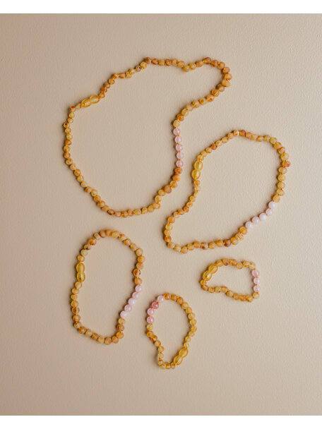 Amber Amber Kids Bracelet with gemstones 16,5 cm - rose quartz/honey raw
