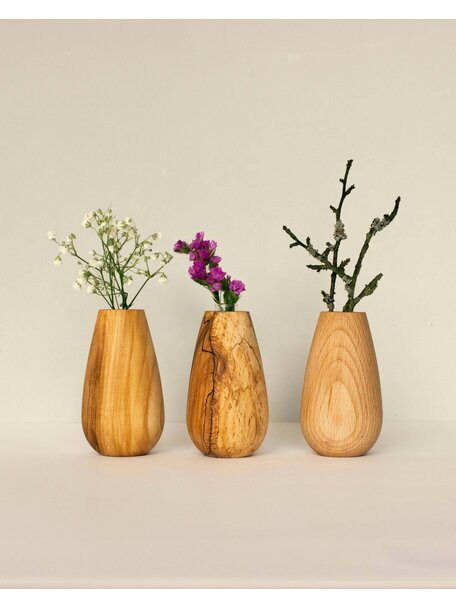 Wooden Story Tiny flower pot - number 2