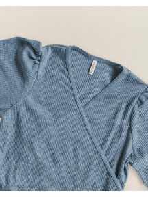 Unaduna Wrap around blouse of wool rib - nila