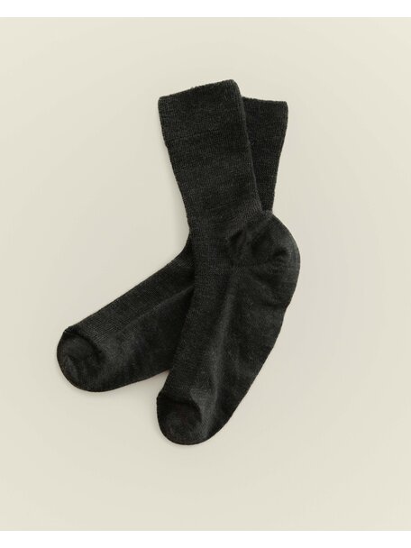 Hirsch Natur Thin wool socks for adults - dark brown