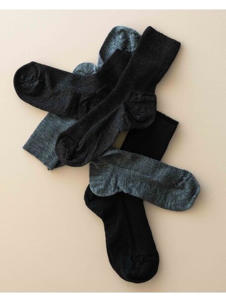 Hirsch Natur Thin wool socks for adults - dark brown