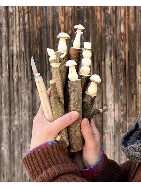 Kids at work Wood carving knife