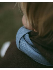 Unaduna Loop scarf of wool rib - nila