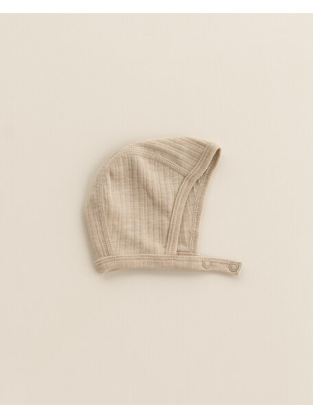 Unaduna Bonnet with press stud rib wool/silk - maca