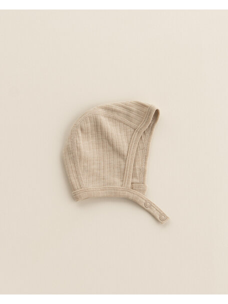 Unaduna Bonnet with press stud rib wool/silk - maca