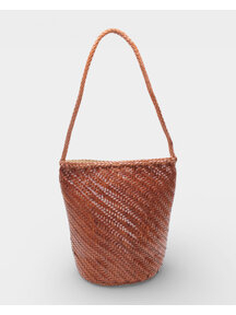 Sook Hand-woven leather bucket bag Esmée - caramel
