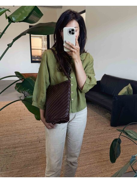 Sook Hand-woven leather bucket bag Esmée - coffee