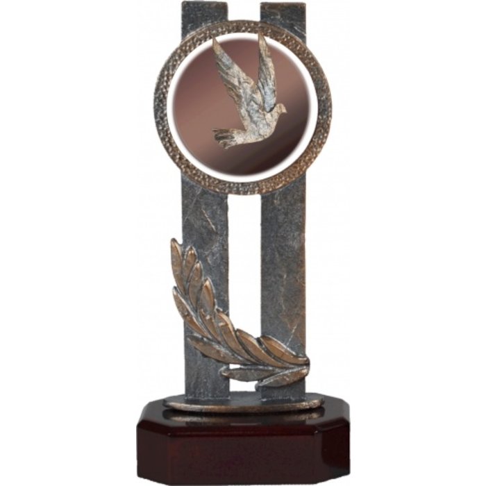 Duiven trofee van metaal